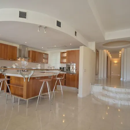 Marina View Luxury Apartmán *